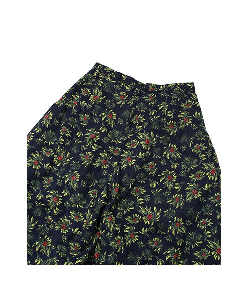 KBF（ケイビーエフ）の「ボタニカルロングキュロット（パンツ・レディース・ネイビー/オフ・36/38）」の12枚目の写真