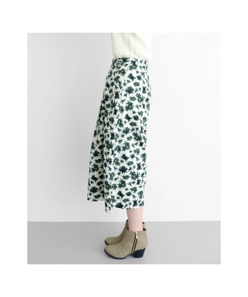 KBF（ケイビーエフ）の「ボタニカルロングキュロット（パンツ・レディース・ネイビー/オフ・36/38）」の6枚目の写真