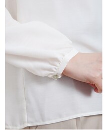 earth music&ecology | 肩フリルピンタックギャザーブラウス(トップス)