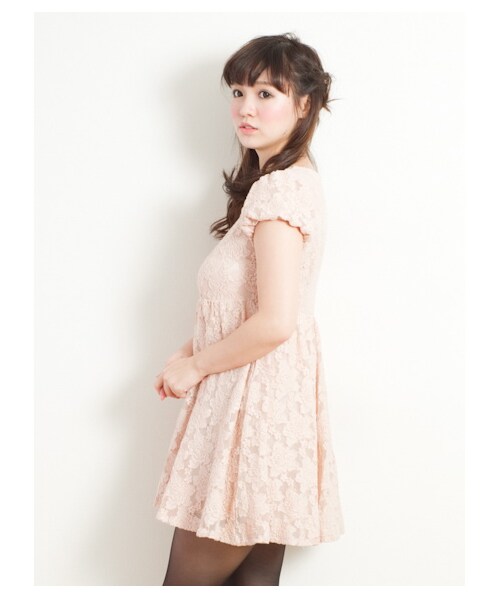 earth music&ecology（アースミュージックアンドエコロジー）の「レースギャザーワンピース（ワンピース・レディース・ピンクベージュ/ブラック/アイボリー・M/S）」の8枚目の写真