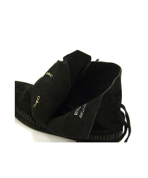 Minnetonka（ミネトンカ）の「【MINNETONKA/ミネトンカ】ダブルボタンスエードショートブーツ●メール便不可●（ブーツ・レディース・ブラック/ブラウン・8(L)/9(LL)/6(S)/7(M)）」の7枚目の写真