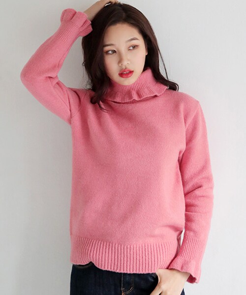 DHOLIC（ディーホリック）の「リブフリルヘムタートルネックニット（ニット/セーター・レディース・ブラック/ピンク/ベージュ/パープル・FREE）」の4枚目の写真