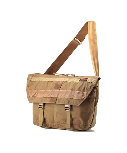 BRIEFING（ブリーフィング）の「FLIGHT LIGHT MESSENGER