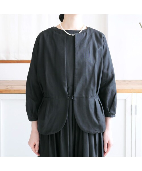 Si-Si-Si comfort リネンノーカラーリボンジャケット Si-Si-Si（スースースー）の「[予約販売] [ガッシュ別注] Si-Si