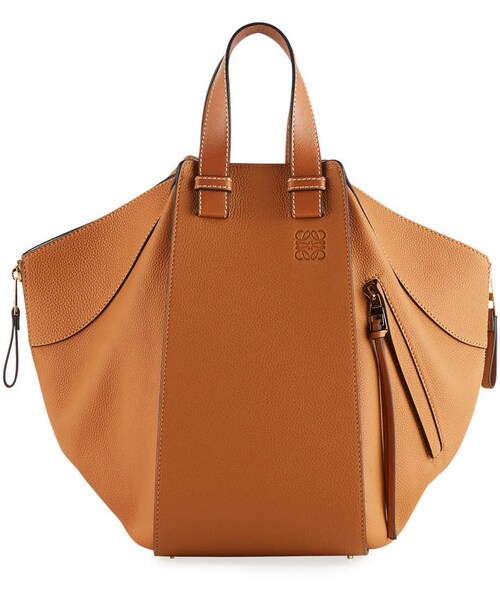 LOEWE（ロエベ）の「Loewe Hammock Medium Leather Bag（ショルダーバッグ・レディース・Brown・One Size）」の2枚目の写真