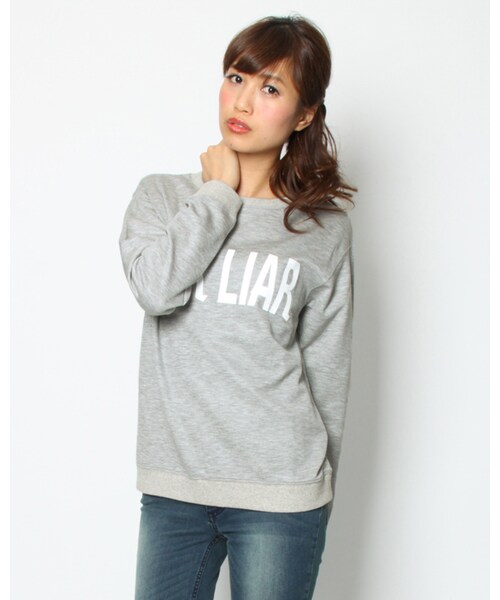 VICKY（ビッキー）の「テンセルダンボールロゴトレーナー（トップス・レディース・グレー/ネイビー/イエロー/ホワイト・F）」の2枚目の写真