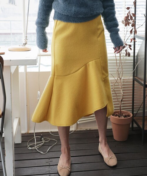 DHOLIC（ディーホリック）の「アンバランスラッフルヘムスカート（スカート・レディース・グレー/イエロー/ブラック・FREE）」の3枚目の写真