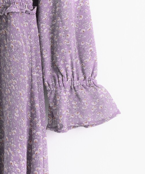 MAJESTIC LEGON（マジェスティックレゴン）の「【予約商品】プチフラワーハイネックワンピース（ワンピース/ドレス・レディース・ラベンダー柄/アイボリー柄/ネイビー柄・S/M）」の6枚目の写真