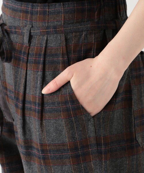 studio CLIP（スタディオクリップ）の「起毛チェックウエストリボンテーパードパンツ（パンツ・オフホワイト/チャコール/ネイビー）」の10枚目の写真