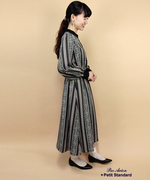 paravion（パラビオン）の「フラワーストライプワンピース�（ワンピース/ドレス・レディース・グリーン/ワイン/イエロー・ONE）」の4枚目の写真