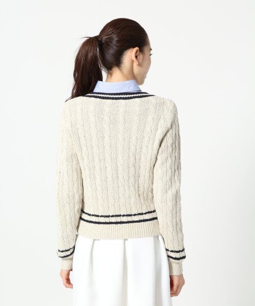 A part by(アパートバイ)の「3GCLケーブルラインVネック8分袖(トップス・レディース・ブラック/ホワイト/ナチュラル・L/M)」の5枚目の写真