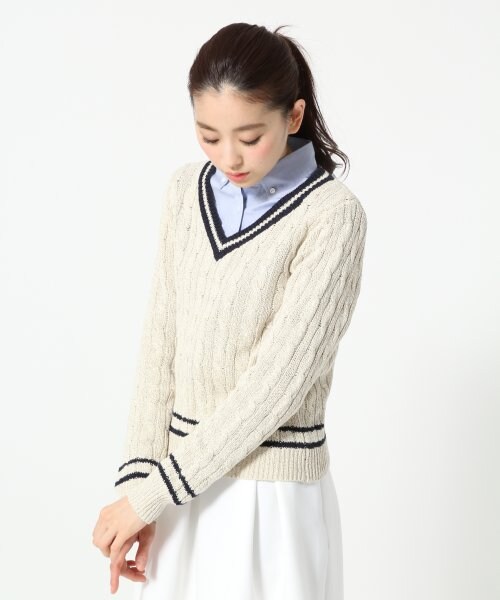 A part by(アパートバイ)の「3GCLケーブルラインVネック8分袖(トップス・レディース・ブラック/ホワイト/ナチュラル・L/M)」の2枚目の写真