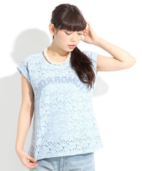 LOWRYS FARM（ローリーズファーム）の「レースサガラワッペンＴショートスリーブ（トップス・レディース・ピンク/ブラック/ブルー/オフ・Ｌ/Ｍ）」の3枚目の写真