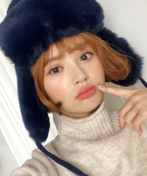 DHOLIC（ディーホリック）の「ポンポンボリュームファーニット帽（ニットキャップ/ビーニー・レディース・ブラック/ベージュ/ブルー/グレー/ブラウン・FREE）」の5枚目の写真