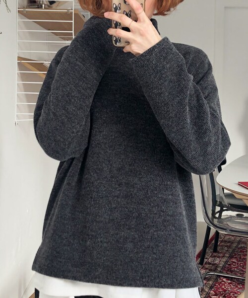 DHOLIC（ディーホリック）の「タートルネックアンバランスソフトニット（ニット/セーター・レディース・ベージュ/グレー/ホワイト/ブルー/グリーン・FREE）」の3枚目の写真