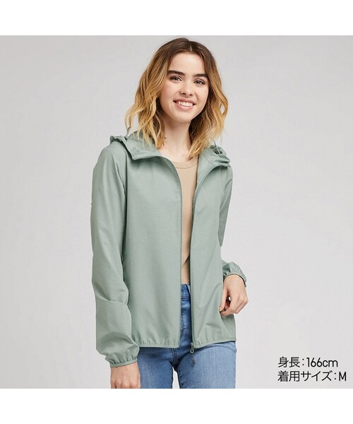 UNIQLO（ユニクロ）の「ポケッタブルUVカットパーカ（その他アウター・レディース・YELLOW 43/RED 14/BLACK 09/BLUE 64/GRAY 03/GREEN 52/NAVY 69/OFF WHITE 01・XS/XXL/L/3XL/M/XL/S）」の5枚目の写真