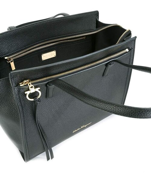 FERRAGAMO（フェラガモ）の「Salvatore Ferragamo Amy tote（トートバッグ・レディース・Black・One Size）」の5枚目の写真