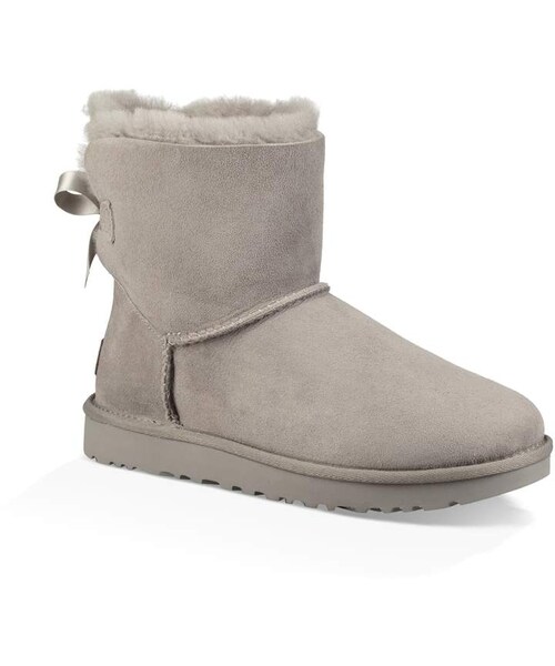 UGG(アグ)の「UGG(R) Mini Bailey Bow II Genuine Shearling Bootie(ブーツ・レディース・Black/Brown/Gray/Pink/Purple/Red・8 M/9 M/10 M/6 M/7 M/11 M/5 M)」の2枚目の写真