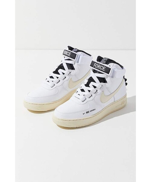 NIKE(ナイキ)の「Nike Air Force 1 High Utility Sneaker(スニーカー・レディース・White・5/6/7.5)」の2枚目の写真