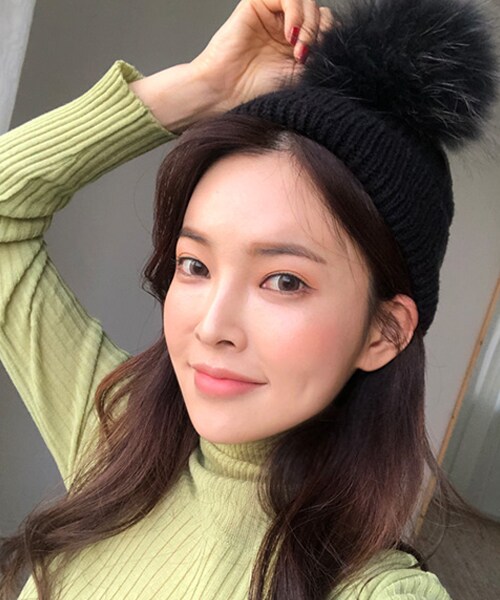 DHOLIC（ディーホリック）の「ポンポン付スカラップリブニット帽（ニットキャップ/ビーニー・レディース・ブラウン/ブラック/ベージュ/ピンク/ブルー・FREE）」の2枚目の写真