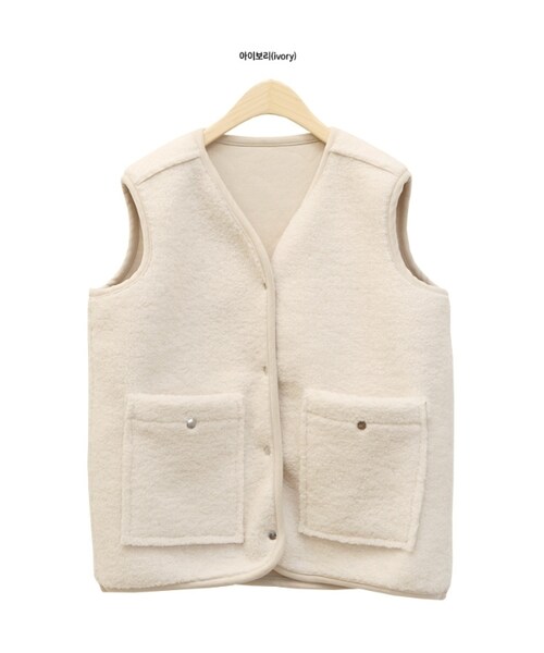 Dailyabout（デイリーアバウト）の「ボアスナップボタンベスト（ベスト・レディース・その他/ホワイト/ベージュ・FREE）」の2枚目の写真