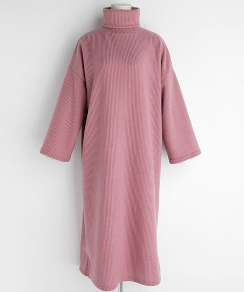 DHOLIC（ディーホリック）の「起毛リブタートルネックワンピース（ワンピース・レディース・ブラウン/ブラック/ホワイト/ピンク・FREE）」の4枚目の写真