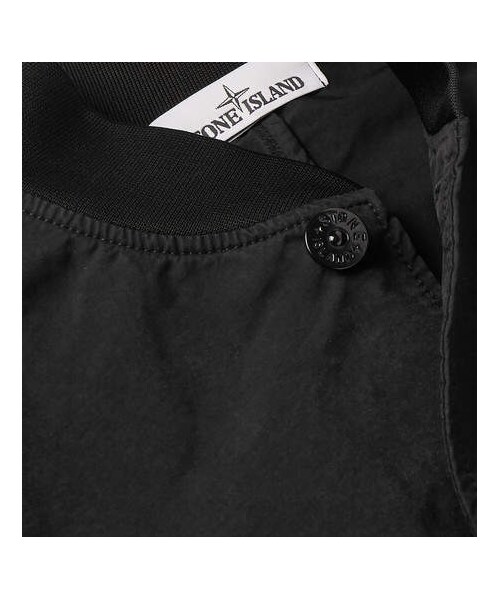 STONE ISLAND（ストーンアイランド）の「Stone Island Garment-Dyed Canvas Bomber Jacket（テーラードジャケット・メンズ・Black・S/XXL/XL/L/M）」の2枚目の写真