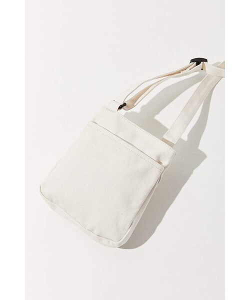 KAVU（カブー）の「KAVU Mini Keeper Crossbody Bag（ショルダーバッグ・レディース・White/Orange/Purple・One Size）」の7枚目の写真