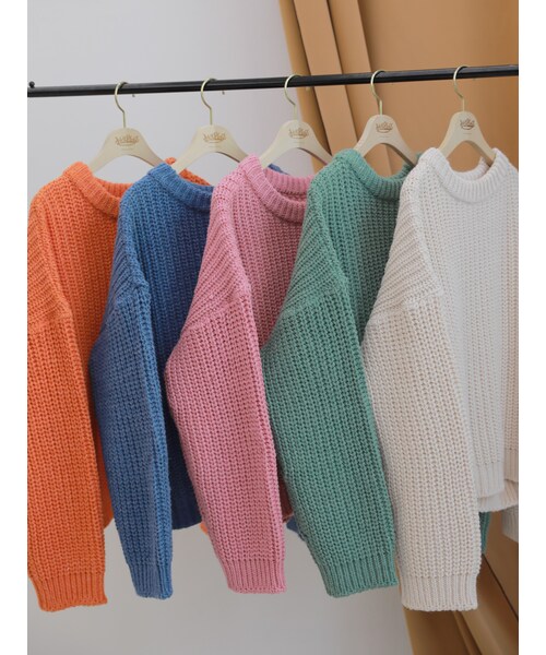 HOTPING（ホッピン）の「オーバーフィットカラーローゲージニット（ニット/セーター・レディース・Pink/Green/Blue/Orange/White・フリーサイズ）」の2枚目の写真