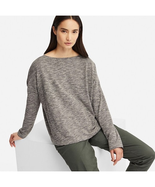 UNIQLO（ユニクロ）の「ストレッチスラブボートネックＴ（長袖）（Tシャツ/カットソー・レディース・BLACK 09/NAVY 69/OFF WHITE 01/BLUE 66/PINK 10/DARK GRAY 08/BEIGE 31・3XL/M/XS/XXL/S/XL/L）」の4枚目の写真