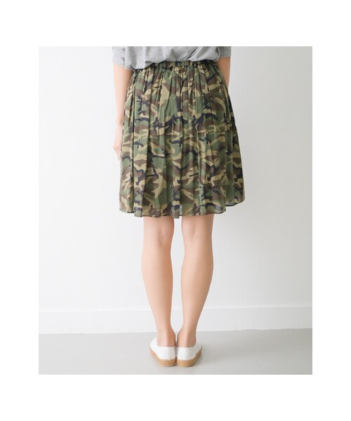 URBAN RESEARCH DOORS（アーバンリサーチドアーズ）の「カモフラギャザースカート（スカート・レディース・カーキ/ブラウン・one）」の8枚目の写真