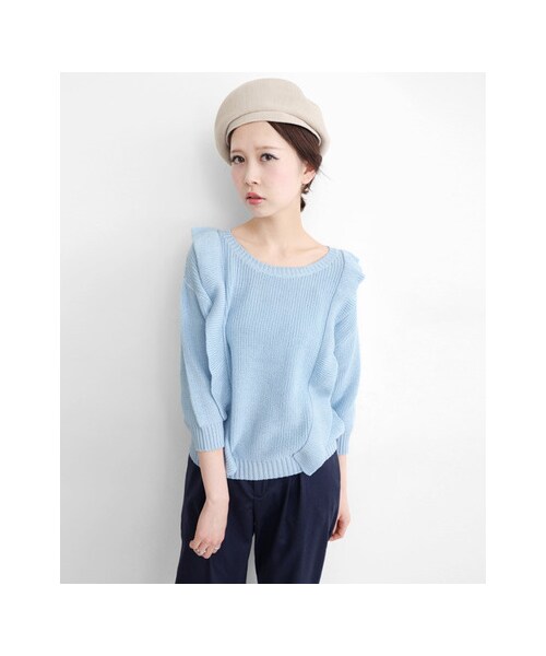 KBF(ケイビーエフ)の「フリル付ニット(トップス・レディース・ネイビー/オフホワイト/ブルー/ライトグレー・one)」の16枚目の写真