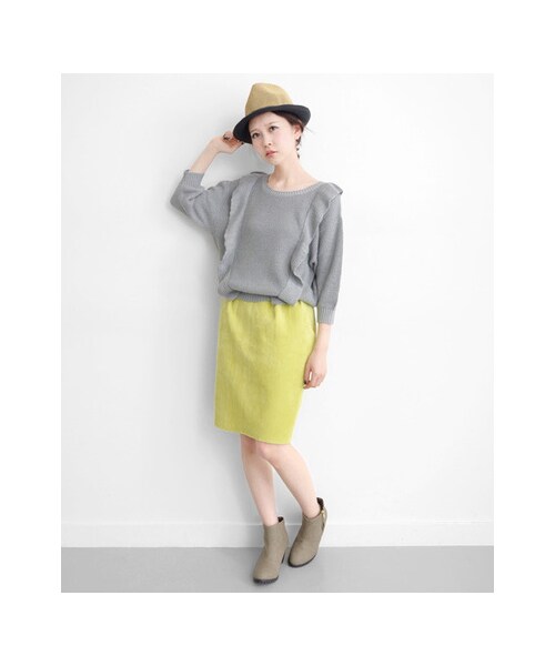 KBF(ケイビーエフ)の「フリル付ニット(トップス・レディース・ネイビー/オフホワイト/ブルー/ライトグレー・one)」の5枚目の写真