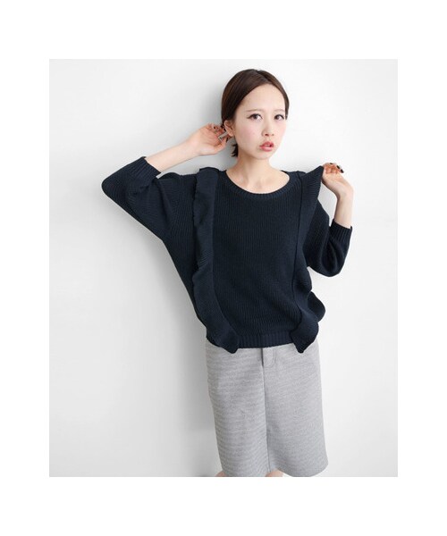 KBF(ケイビーエフ)の「フリル付ニット(トップス・レディース・ネイビー/オフホワイト/ブルー/ライトグレー・one)」の12枚目の写真