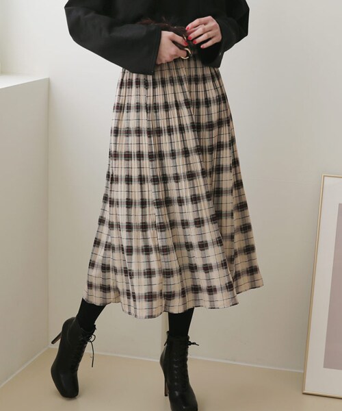 DHOLIC（ディーホリック）の「チェックロングプリーツスカート（スカート・レディース・ブラック/ベージュ・FREE）」の2枚目の写真