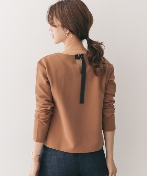 URBAN RESEARCH DOORS(アーバンリサーチドアーズ)の「バックグログランテーププルオーバー(トップス・レディース・COCOA/BLACK・one)」の1枚目の写真