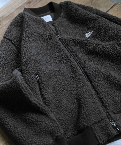 URBAN RESEARCH DOORS（アーバンリサーチドアーズ）の「ボアフリースブルゾン（ジャケット/アウター・メンズ・D.Beige/Charcoal・38/40）」の2枚目の写真
