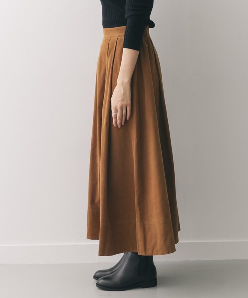 URBAN RESEARCH DOORS(アーバンリサーチドアーズ)の「コーデュロイロングフレアスカート(スカート・レディース・CAMEL/BLUE GREEN/GREGE・one)」の14枚目の写真