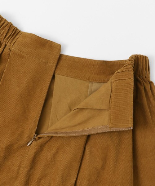 URBAN RESEARCH DOORS(アーバンリサーチドアーズ)の「コーデュロイロングフレアスカート(スカート・レディース・CAMEL/BLUE GREEN/GREGE・one)」の22枚目の写真