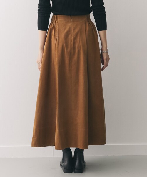 URBAN RESEARCH DOORS(アーバンリサーチドアーズ)の「コーデュロイロングフレアスカート(スカート・レディース・CAMEL/BLUE GREEN/GREGE・one)」の15枚目の写真
