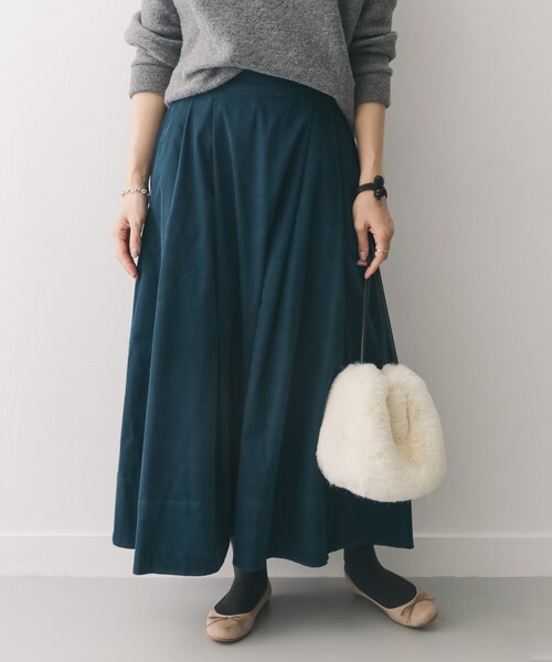URBAN RESEARCH DOORS(アーバンリサーチドアーズ)の「コーデュロイロングフレアスカート(スカート・レディース・CAMEL/BLUE GREEN/GREGE・one)」の7枚目の写真