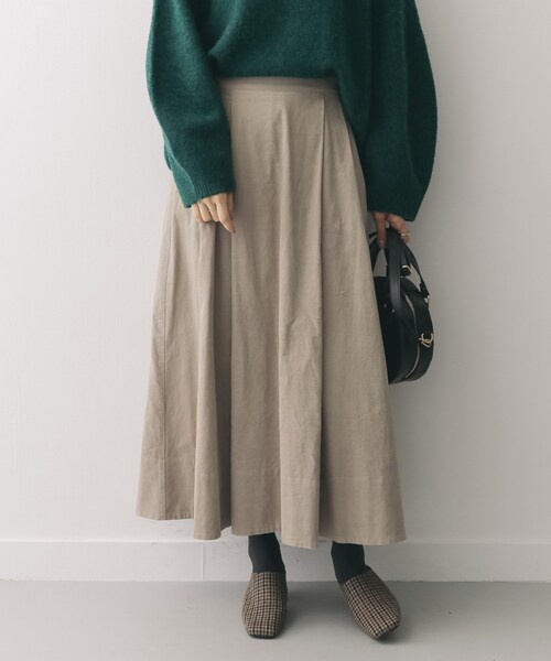 URBAN RESEARCH DOORS(アーバンリサーチドアーズ)の「コーデュロイロングフレアスカート(スカート・レディース・CAMEL/BLUE GREEN/GREGE・one)」の11枚目の写真