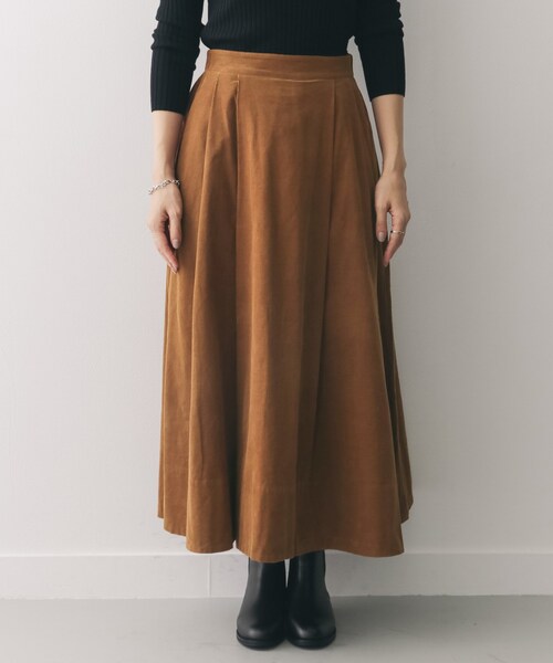 URBAN RESEARCH DOORS(アーバンリサーチドアーズ)の「コーデュロイロングフレアスカート(スカート・レディース・CAMEL/BLUE GREEN/GREGE・one)」の13枚目の写真