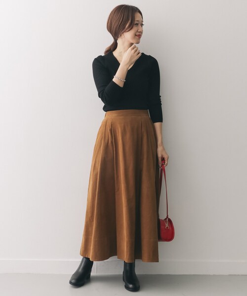 URBAN RESEARCH DOORS(アーバンリサーチドアーズ)の「コーデュロイロングフレアスカート(スカート・レディース・CAMEL/BLUE GREEN/GREGE・one)」の6枚目の写真