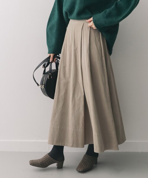 URBAN RESEARCH DOORS(アーバンリサーチドアーズ)の「コーデュロイロングフレアスカート(スカート・レディース・CAMEL/BLUE GREEN/GREGE・one)」の3枚目の写真