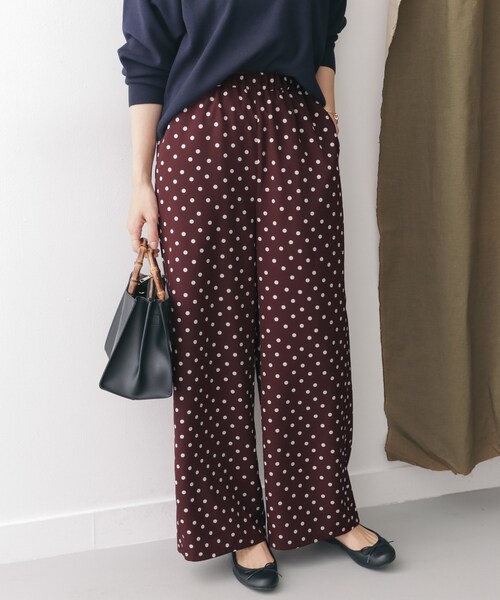 URBAN RESEARCH DOORS（アーバンリサーチドアーズ）の「ドットイージーパンツ（パンツ・レディース・WINE/BLACK・one）」の2枚目の写真