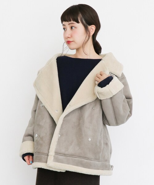 KBF(ケイビーエフ)の「ムスタンBIGジャケット(ジャケット/アウター・レディース・L/BEIGE/GRAY・one)」の1枚目の写真