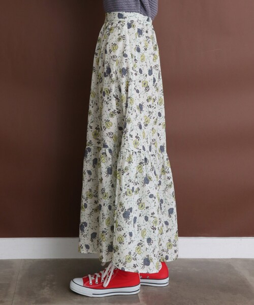 KBF（ケイビーエフ）の「フラワープリントロングスカート（スカート・レディース・D.GREEN/IVORY・one）」の8枚目の写真
