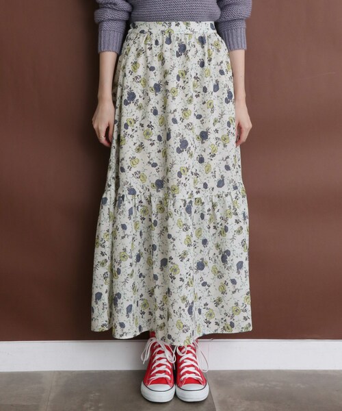 KBF（ケイビーエフ）の「フラワープリントロングスカート（スカート・レディース・D.GREEN/IVORY・one）」の7枚目の写真