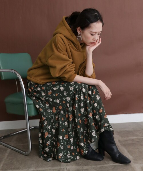 KBF（ケイビーエフ）の「フラワープリントロングスカート（スカート・レディース・D.GREEN/IVORY・one）」の5枚目の写真